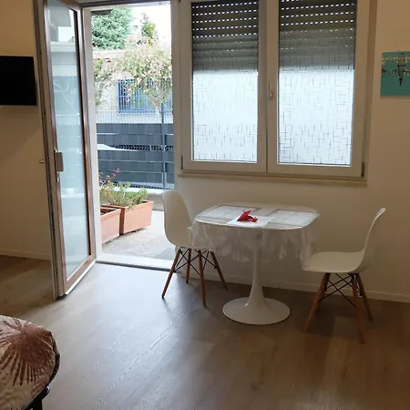 Adriroomsrho Bed & Breakfast