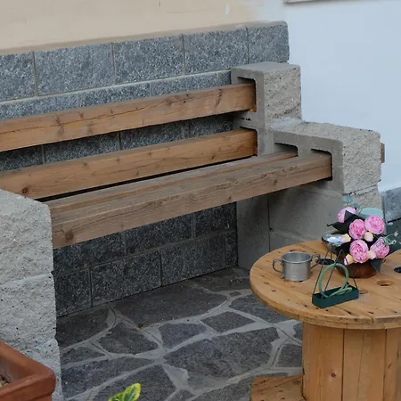 Adriroomsrho Bed & Breakfast