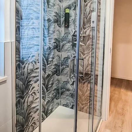 Adriroomsrho *